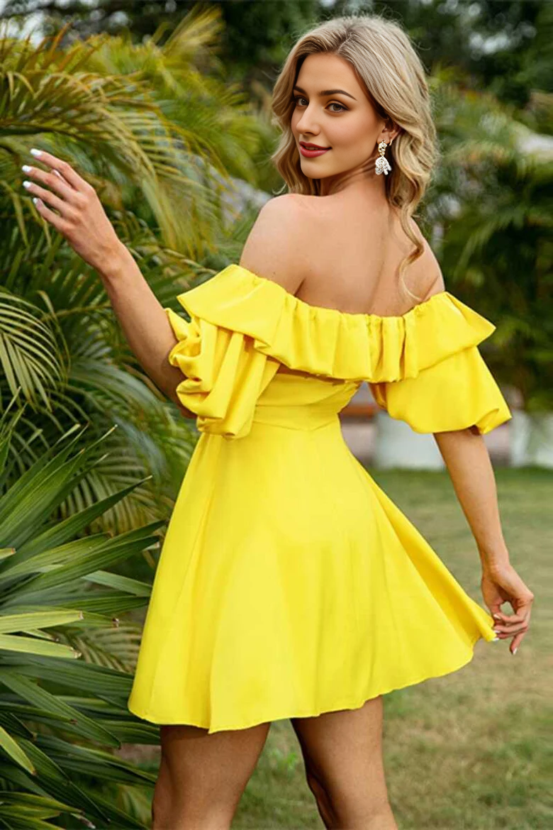 Vestido de fiesta corto con volantes, mangas abullonadas y hombros descubiertos